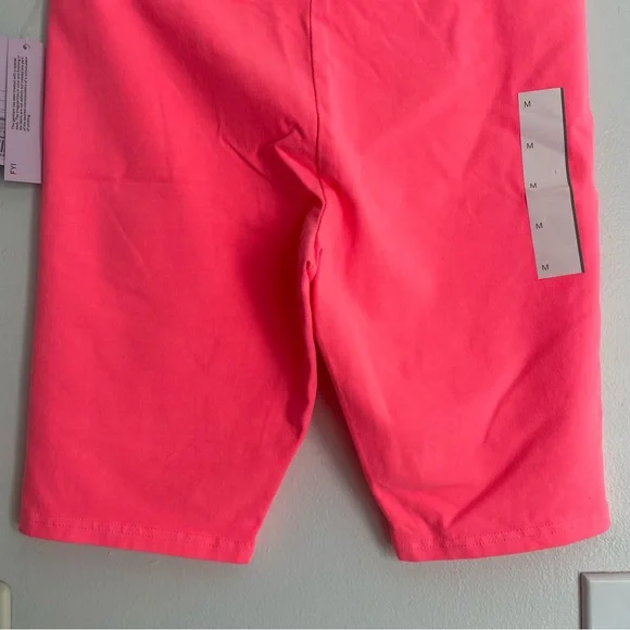 WILD FABLE NWOT Women's High-Rise Bike Shorts Vibrant Pink Color - Picture 5 of 5